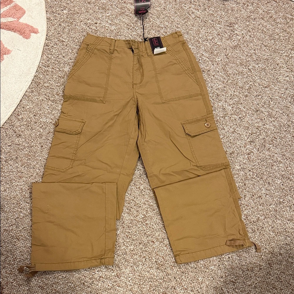No Boundaries Women’s Brown Cargo Pants